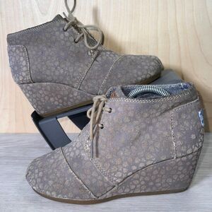 Toms Desert Taupe Moroccan Wedge Booties Suede 380813 Woman's 7‎